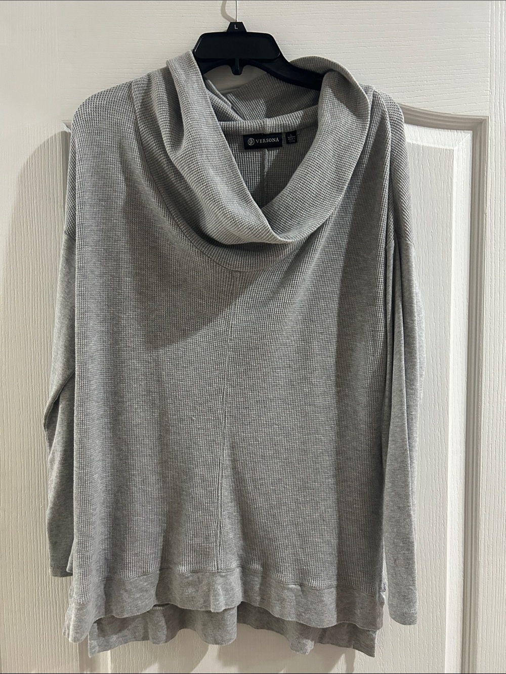 Versona Light Gray Cowl Neck Pullover
